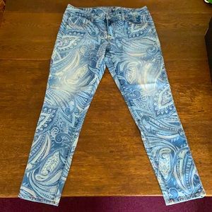 American Eagle Paisley Jegging